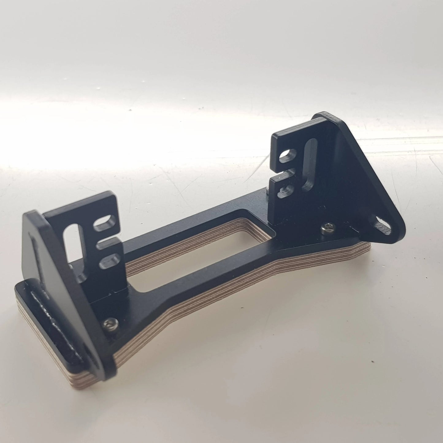 Towing clutch with slip hook for 20 mm servo