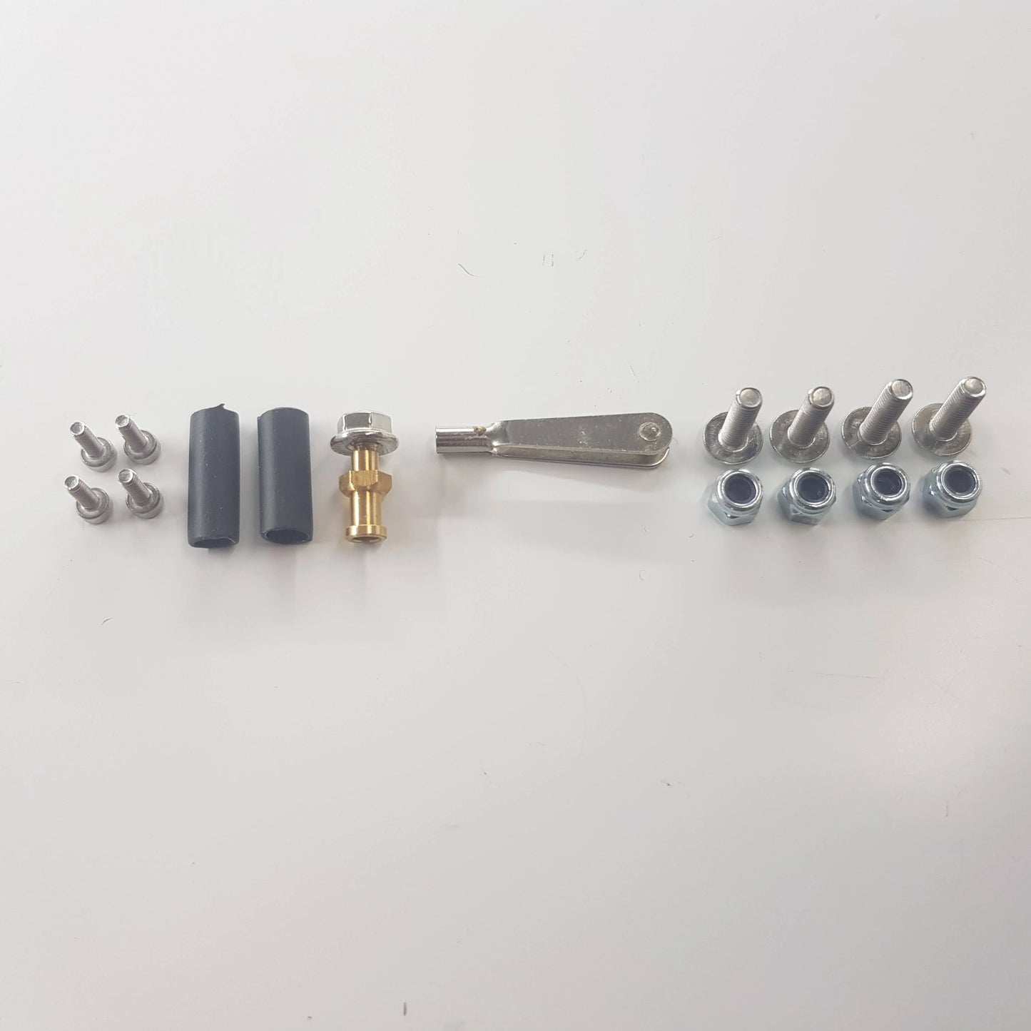 Towing clutch with slip hook for 20 mm servo