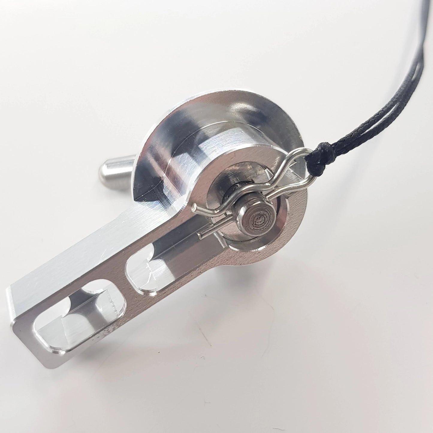 Towing clutch with slip hook for 20 mm servo
