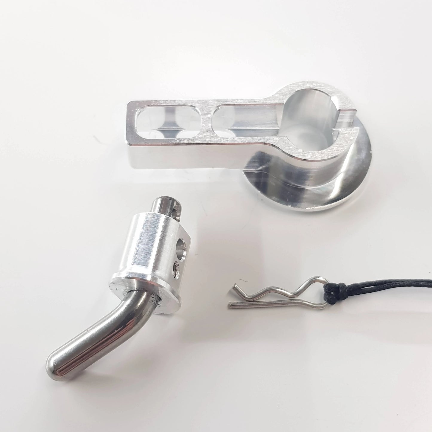 Towing clutch with slip hook for 20 mm servo