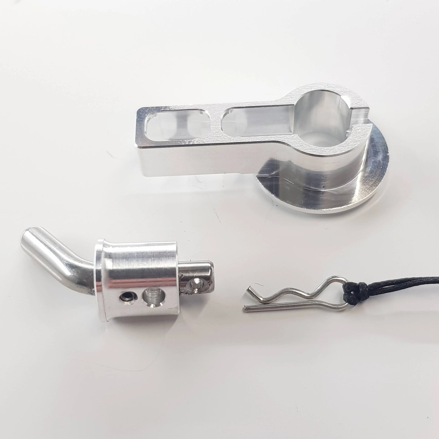 Towing clutch with slip hook for 20 mm servo
