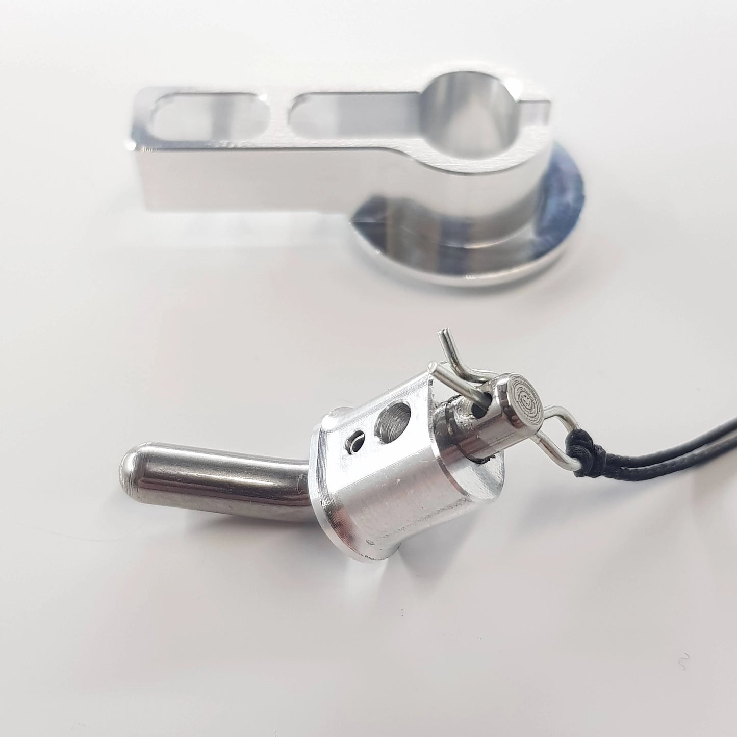 Towing clutch with slip hook for 20 mm servo