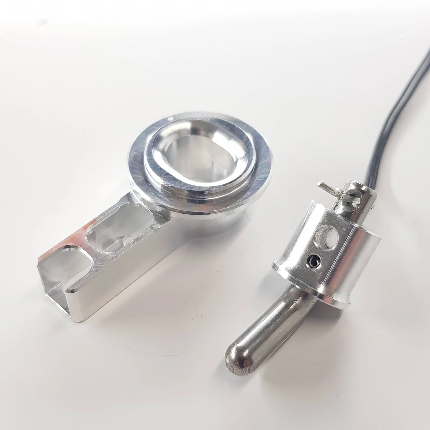 Towing clutch with slip hook for 20 mm servo