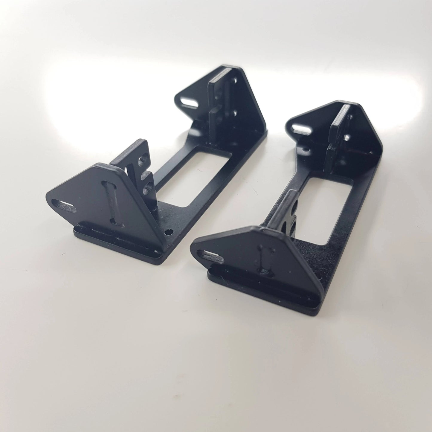 Towing clutch with slip hook for 20 mm servo