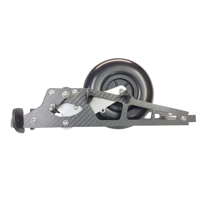 Modell eines Einziehfahrwerks im Maßstab 1:2,5 mit einem Rad von 127mm Durchmesser