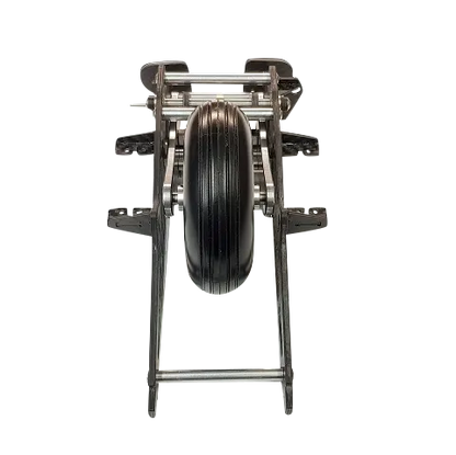 Modell eines Einziehfahrwerks im Maßstab 1:3,5 mit einem Rad von 100 mm Durchmesser